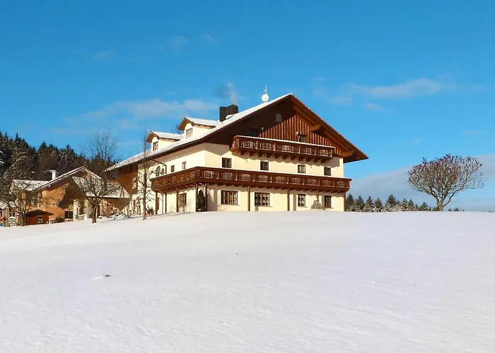 Freisinger-1 By Interhome *