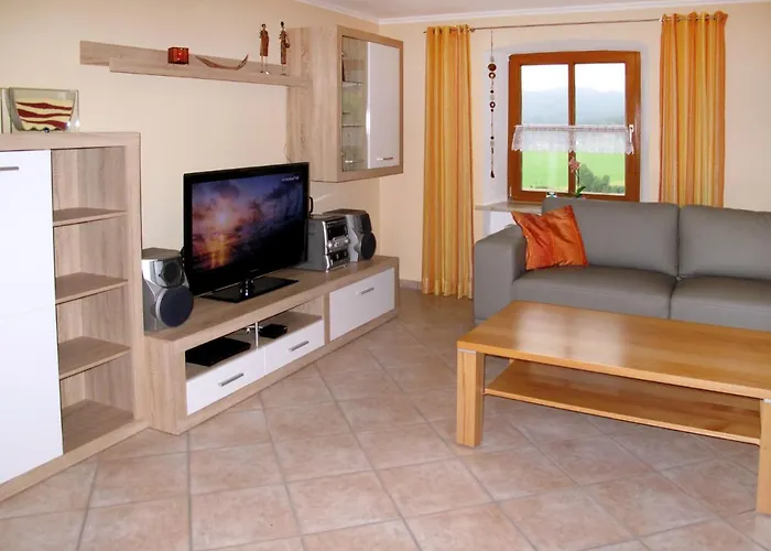 Apartment Freisinger-1 By Interhome Zachenberg